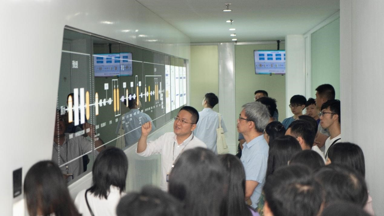 澳门历史教师国情研修班莅临钱能钱包科技参观考察